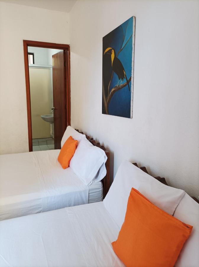 Hotel Villa Tulipanes Сиуатанехо Экстерьер фото