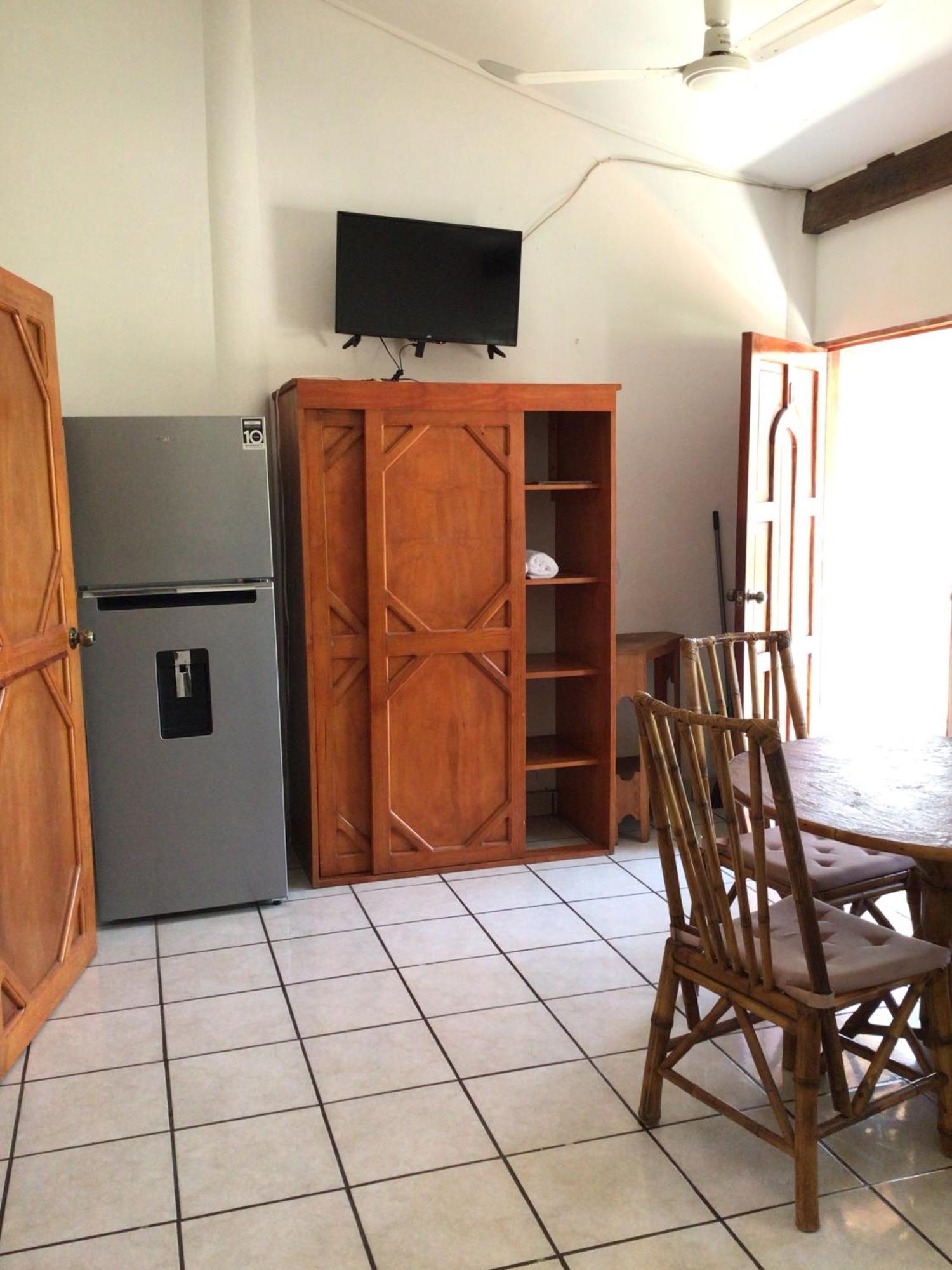 Hotel Villa Tulipanes Сиуатанехо Экстерьер фото